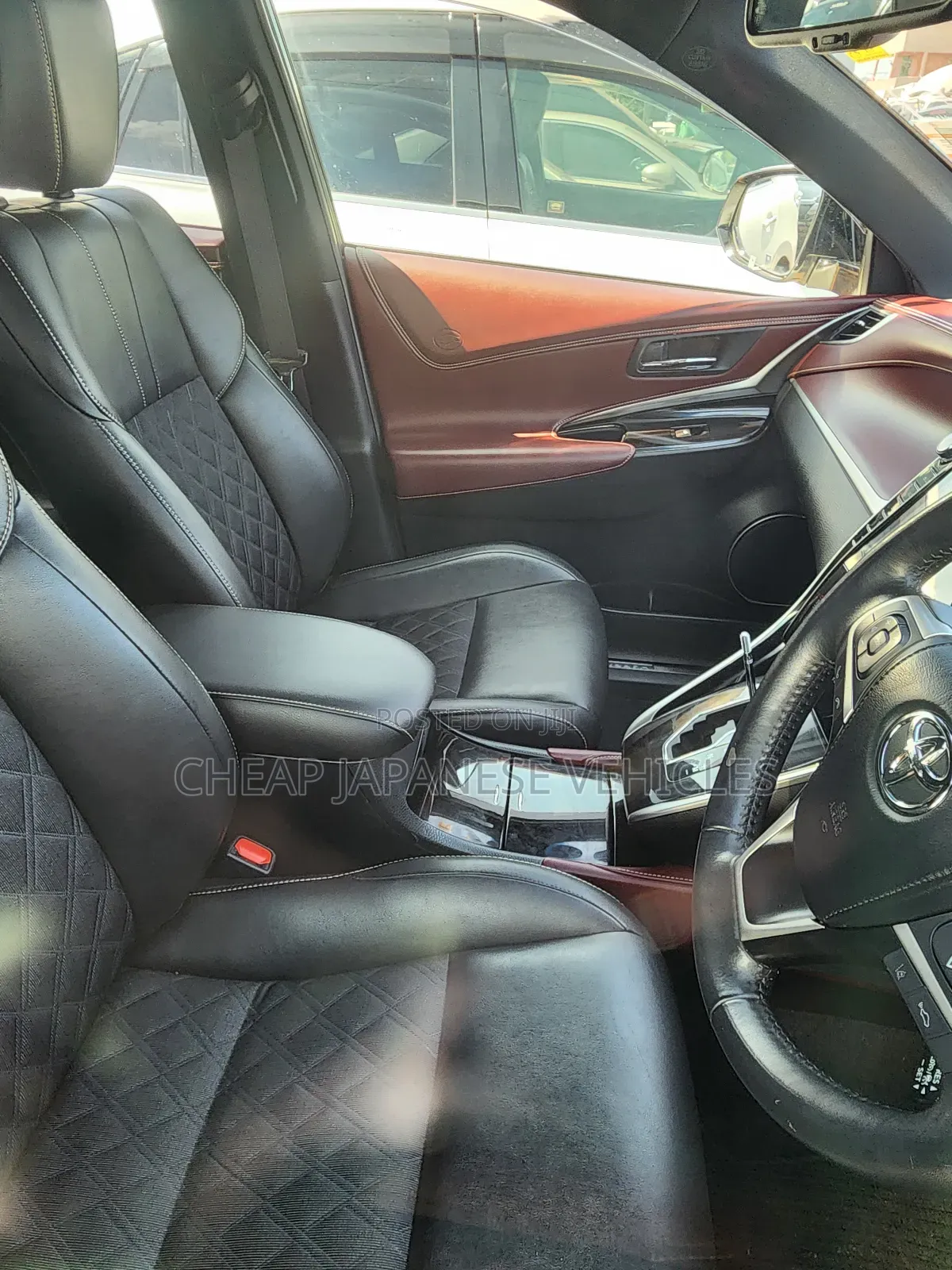 Toyota Harrier 2.0 2019 White