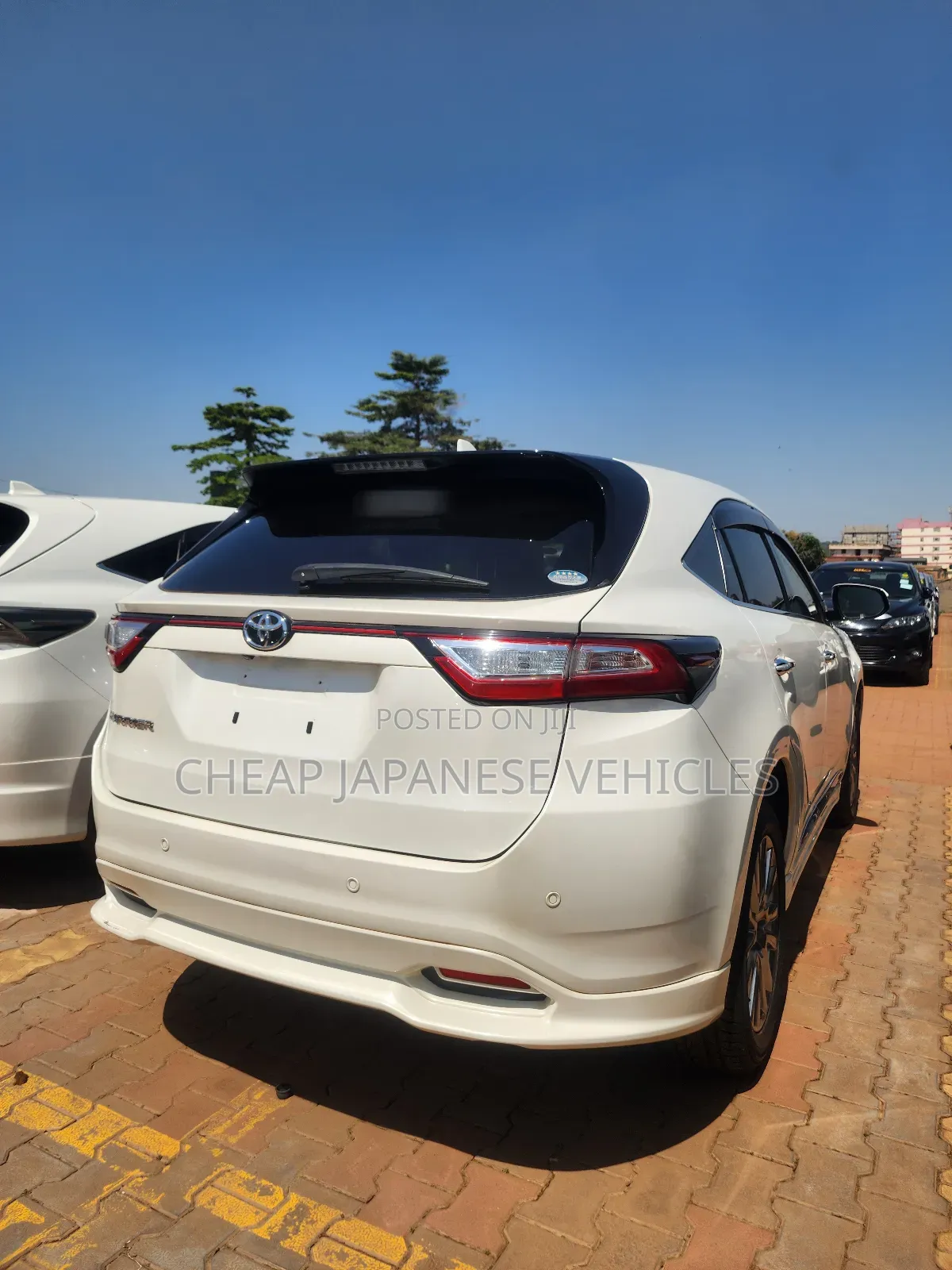 Toyota Harrier 2.0 2019 White