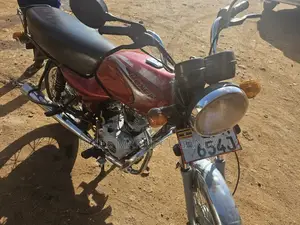 Bajaj Boxer 2022 Red