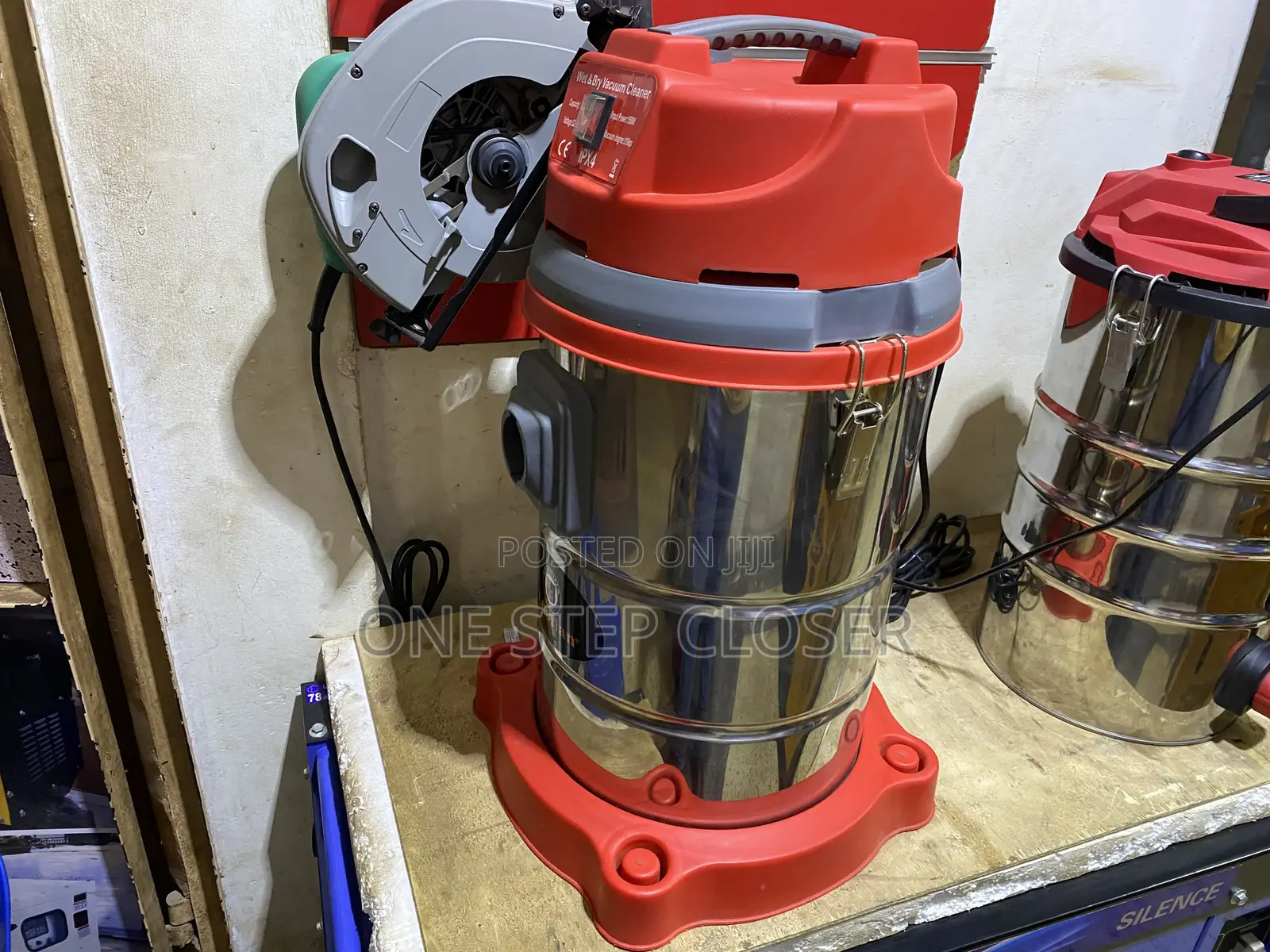 45liters Vacuum Cleaner Both Wet and Dry