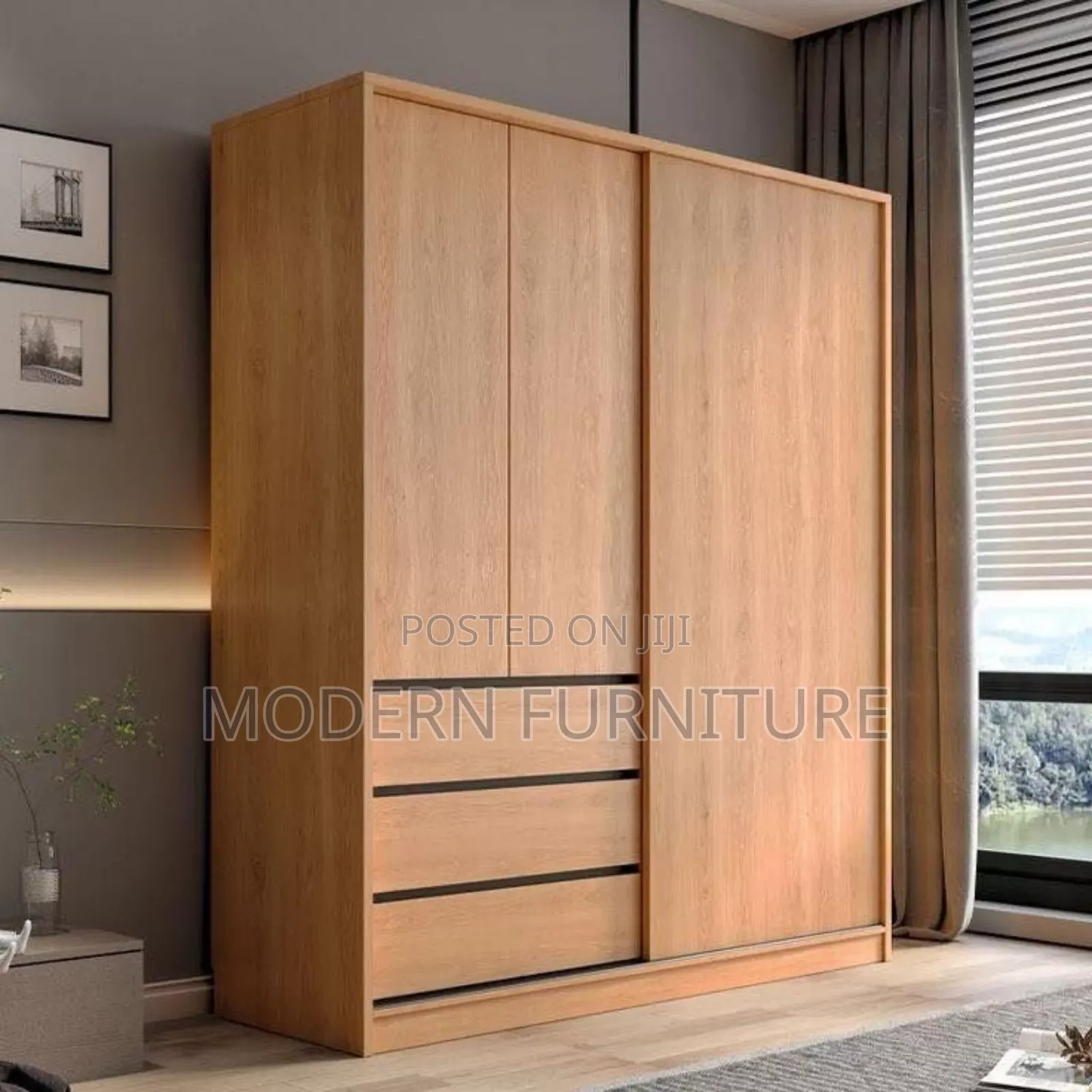 Wardrobe With Sliding Doors