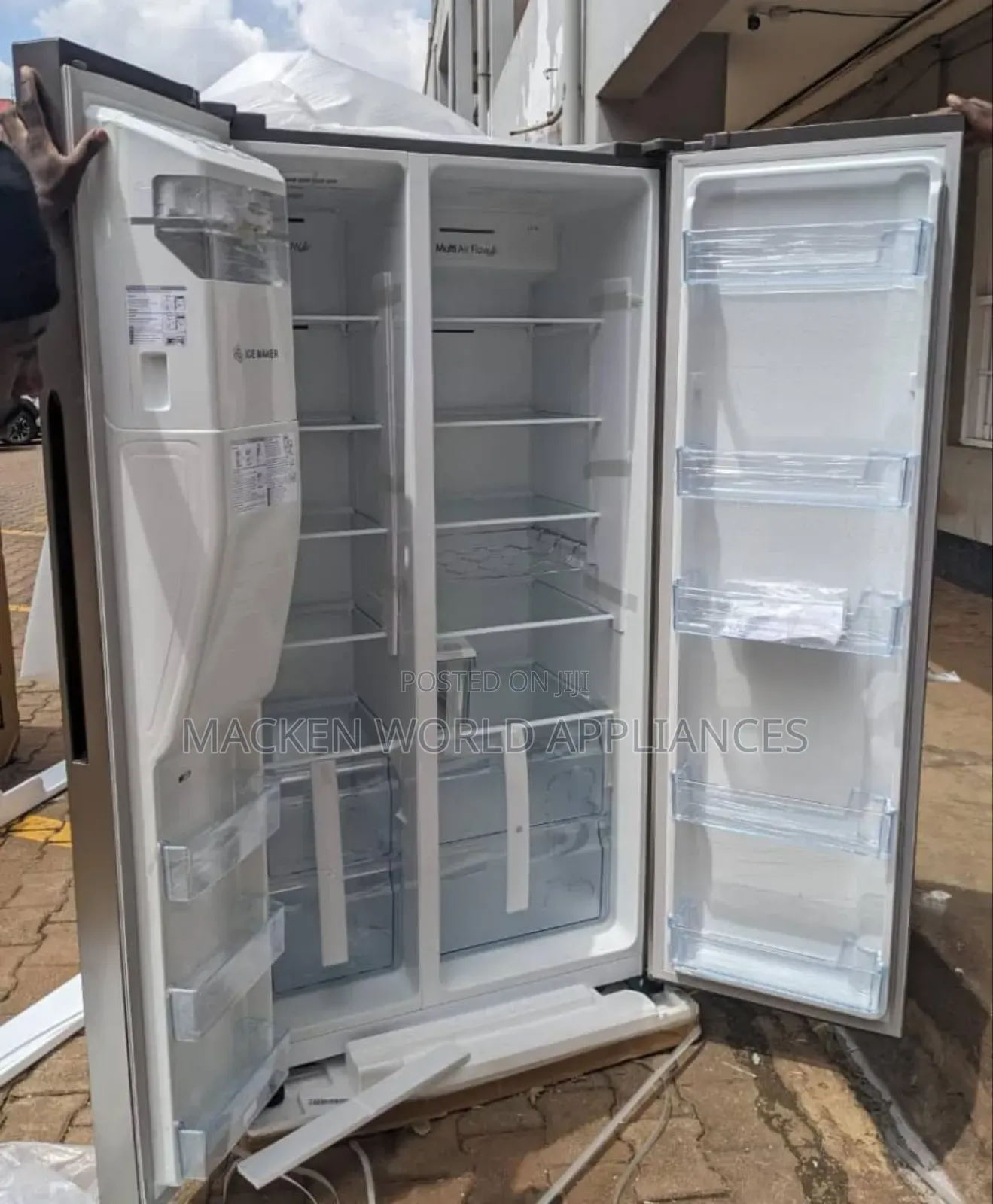 670 Liters Popular Fridge With Ice Cream Maker Side by Side