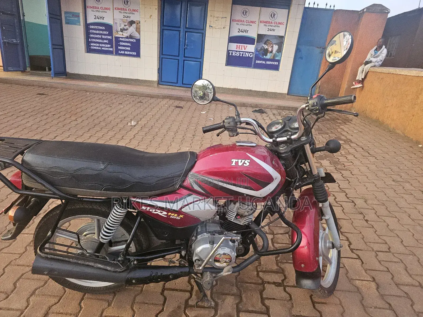 TVS HLX 125 2022 Red