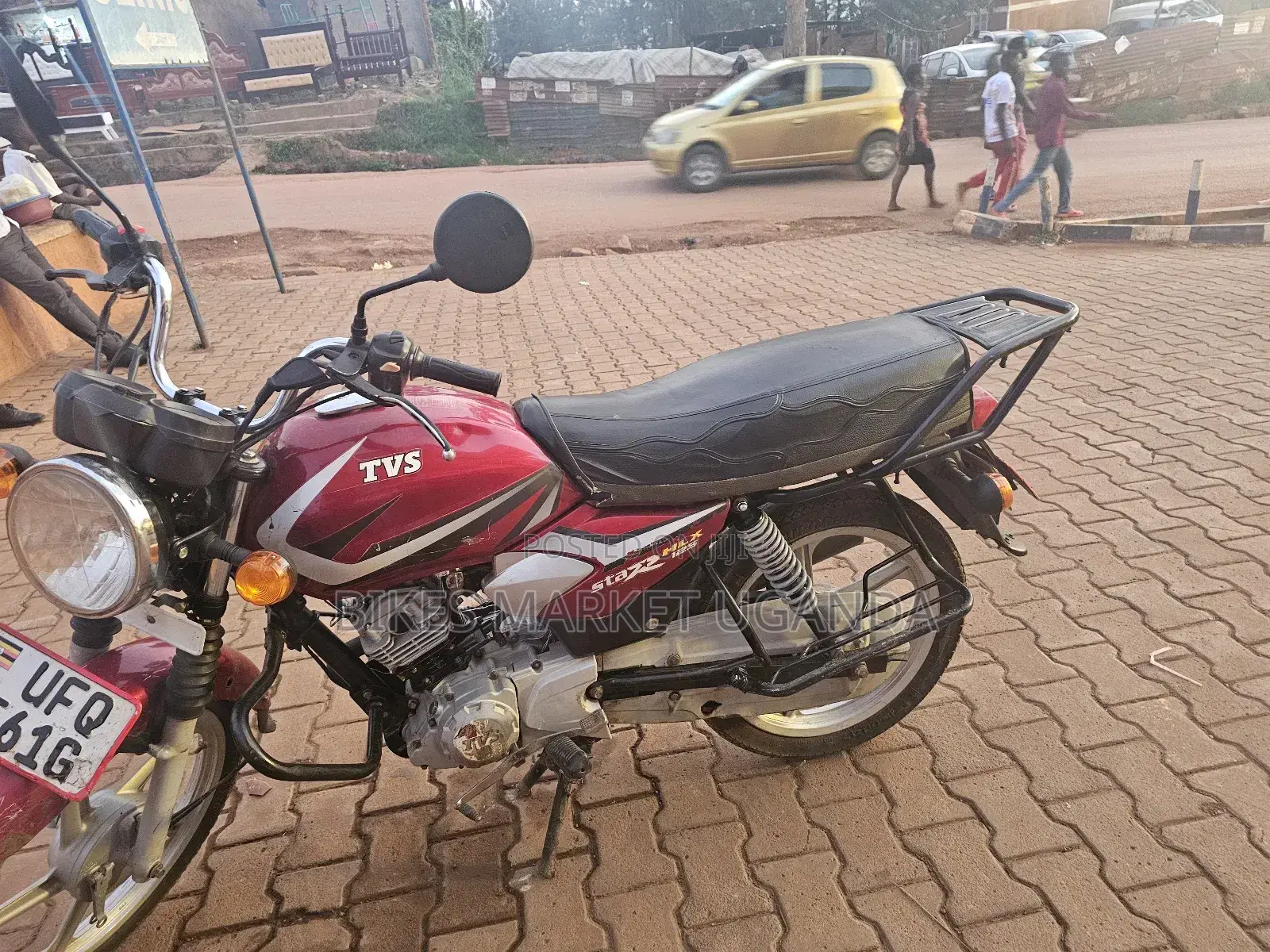 TVS HLX 125 2022 Red
