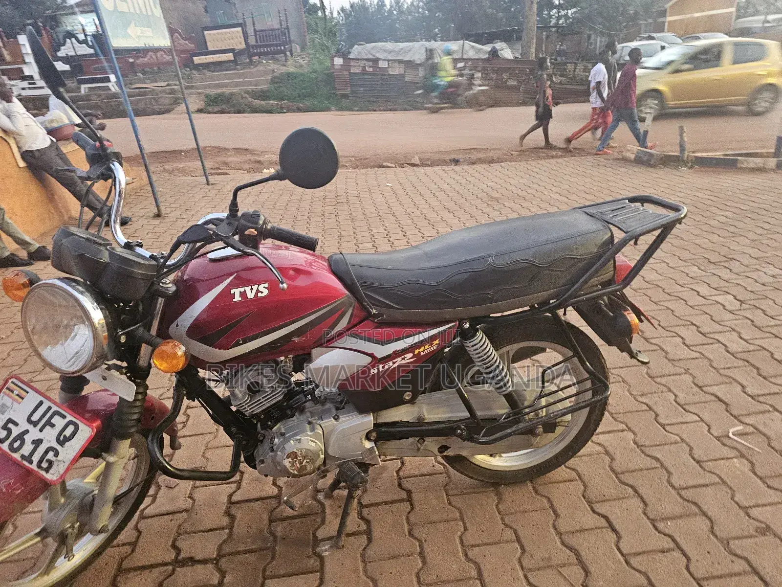 TVS HLX 125 2022 Red