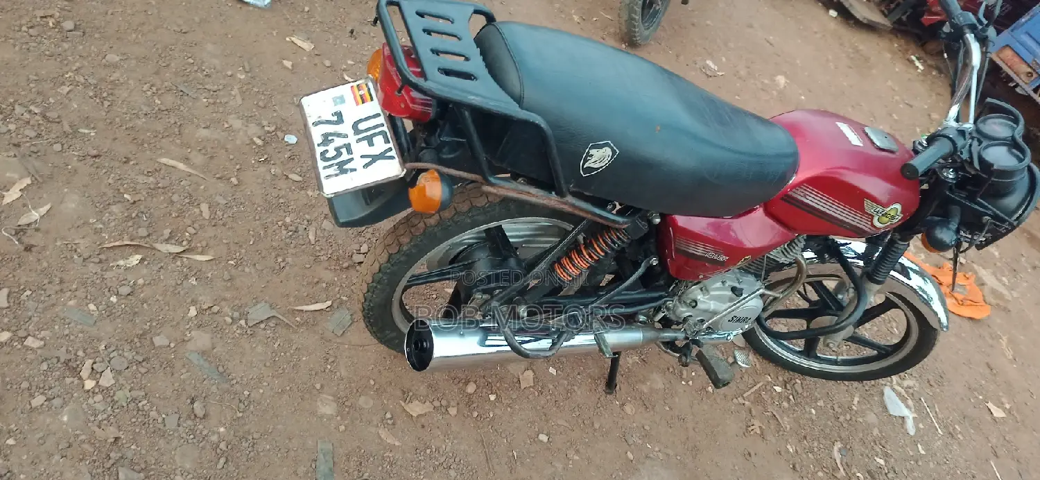 Bajaj Boxer 2024 Red