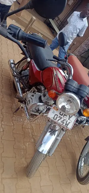 Bajaj Boxer 2023 Red