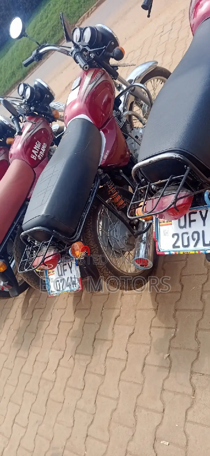 Bajaj Boxer 2023 Red