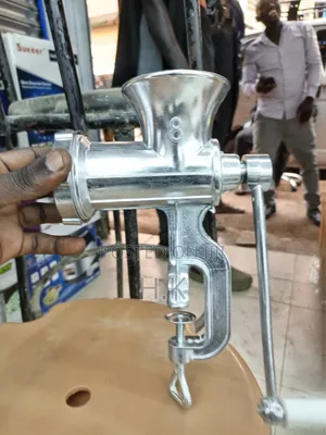 Manual Meat Grinder. 8"