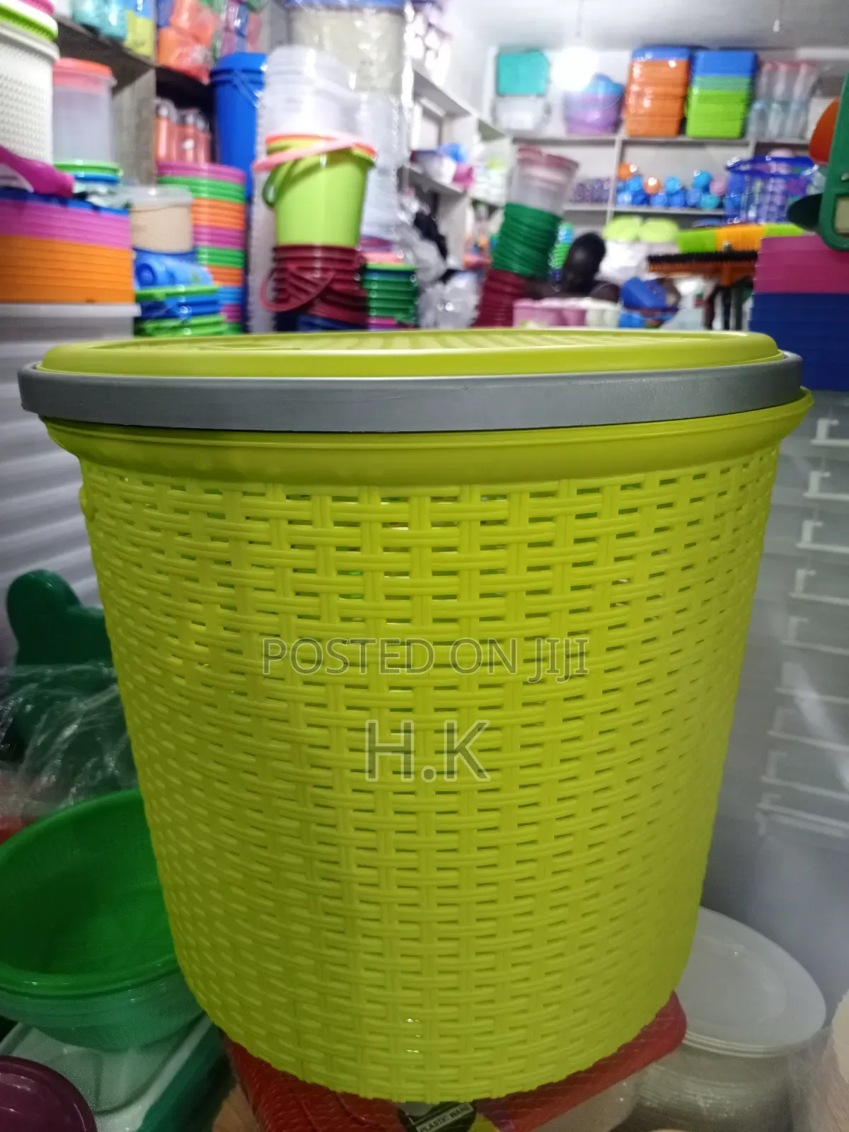 Kenstar Plastic Laundry Basket With Lid