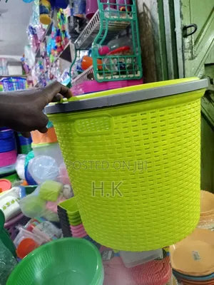 Kenstar Plastic Laundry Basket With Lid