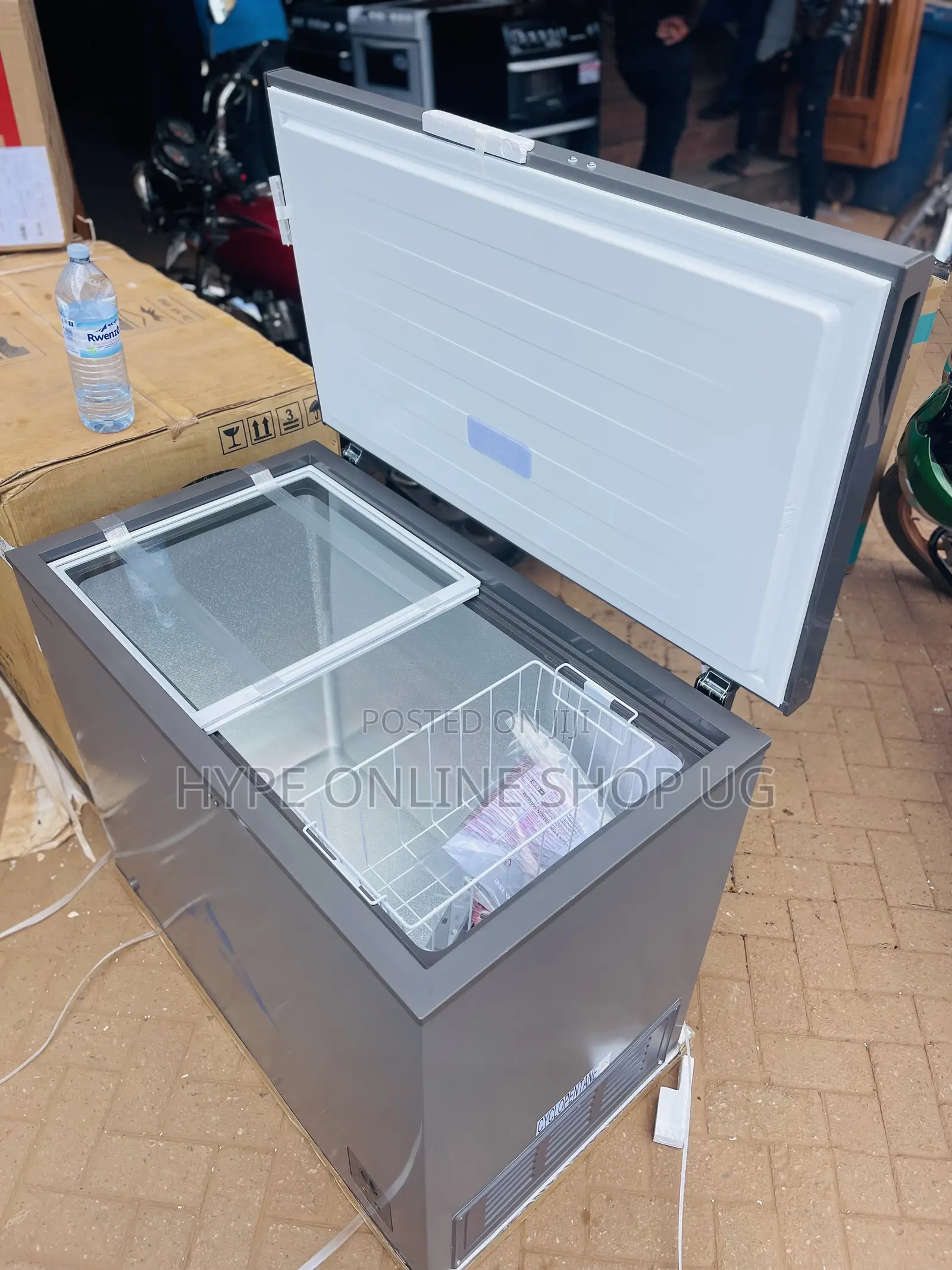 Hisense 350L Deep Freezer