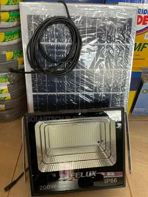 200W Led Solar Flood Lights/ Inbuilt Lithium Battery.
