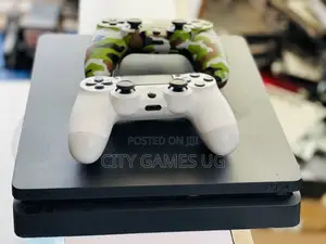 Ps4 With Games and 2 Pads*+