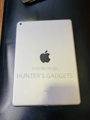 Apple iPad 10.2 (2021) 32 GB Silver