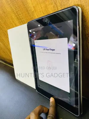 Apple iPad 10.2 (2021) 32 GB Silver