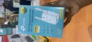 Tp-Link Wi-Fi Range Extender With AC Pass Through
