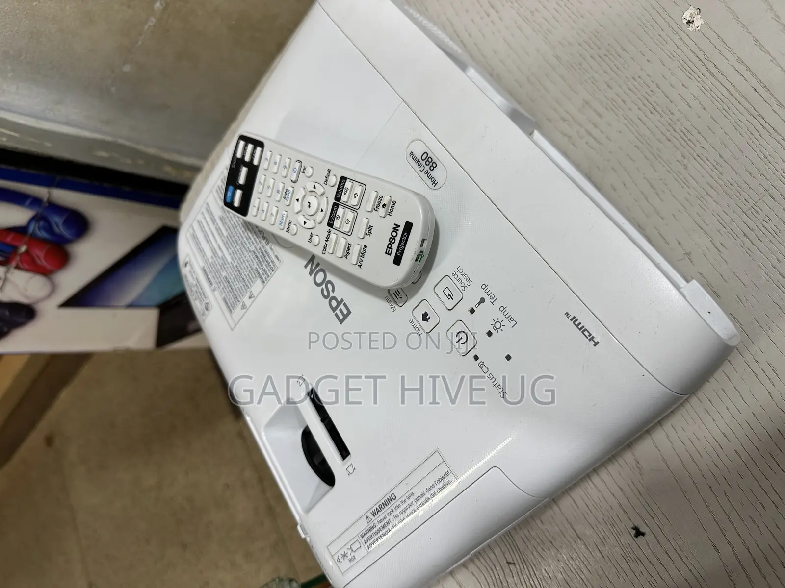 Epson Home Cinema DLP PROJECTOR