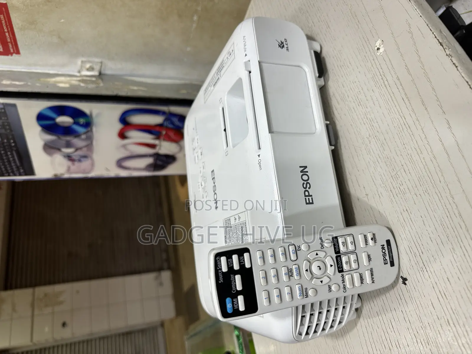 Epson Home Cinema DLP PROJECTOR