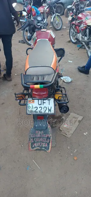 TVS HLX Plus ES 2023 Red