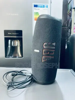 JBL Charge 5 in Good Condition