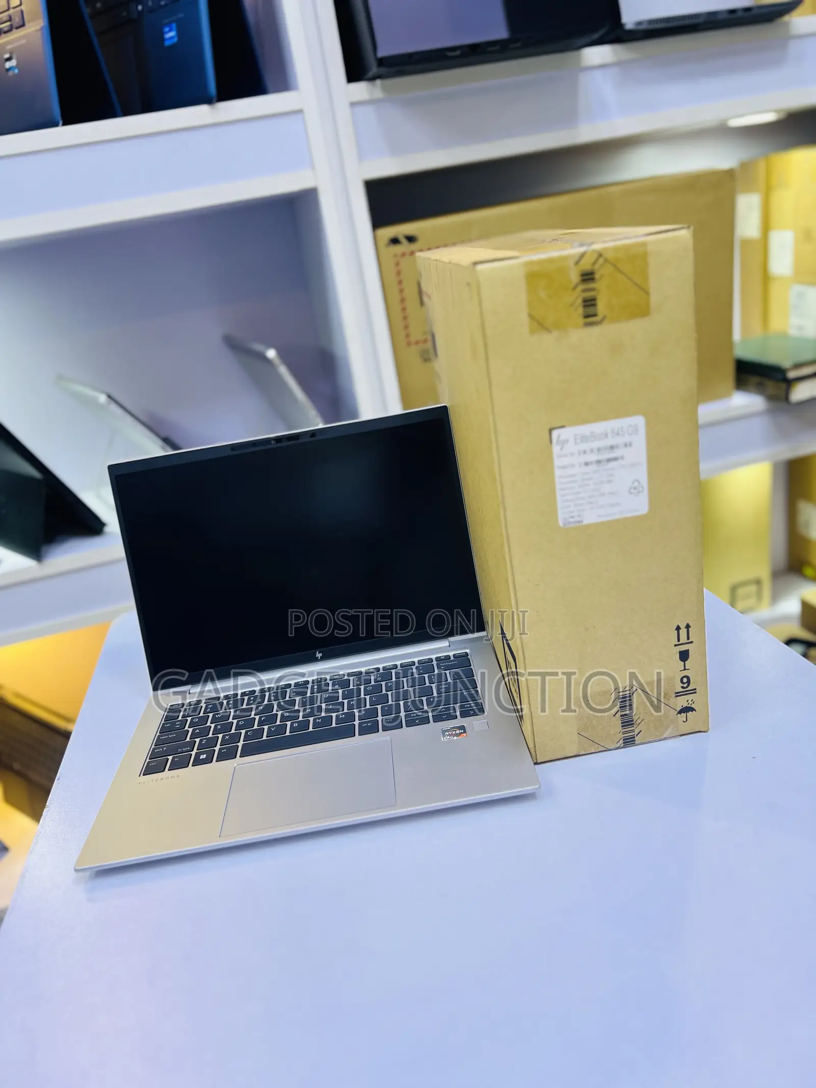 New Laptop HP EliteBook 845 G8 16GB AMD Ryzen 7 SSD 512GB