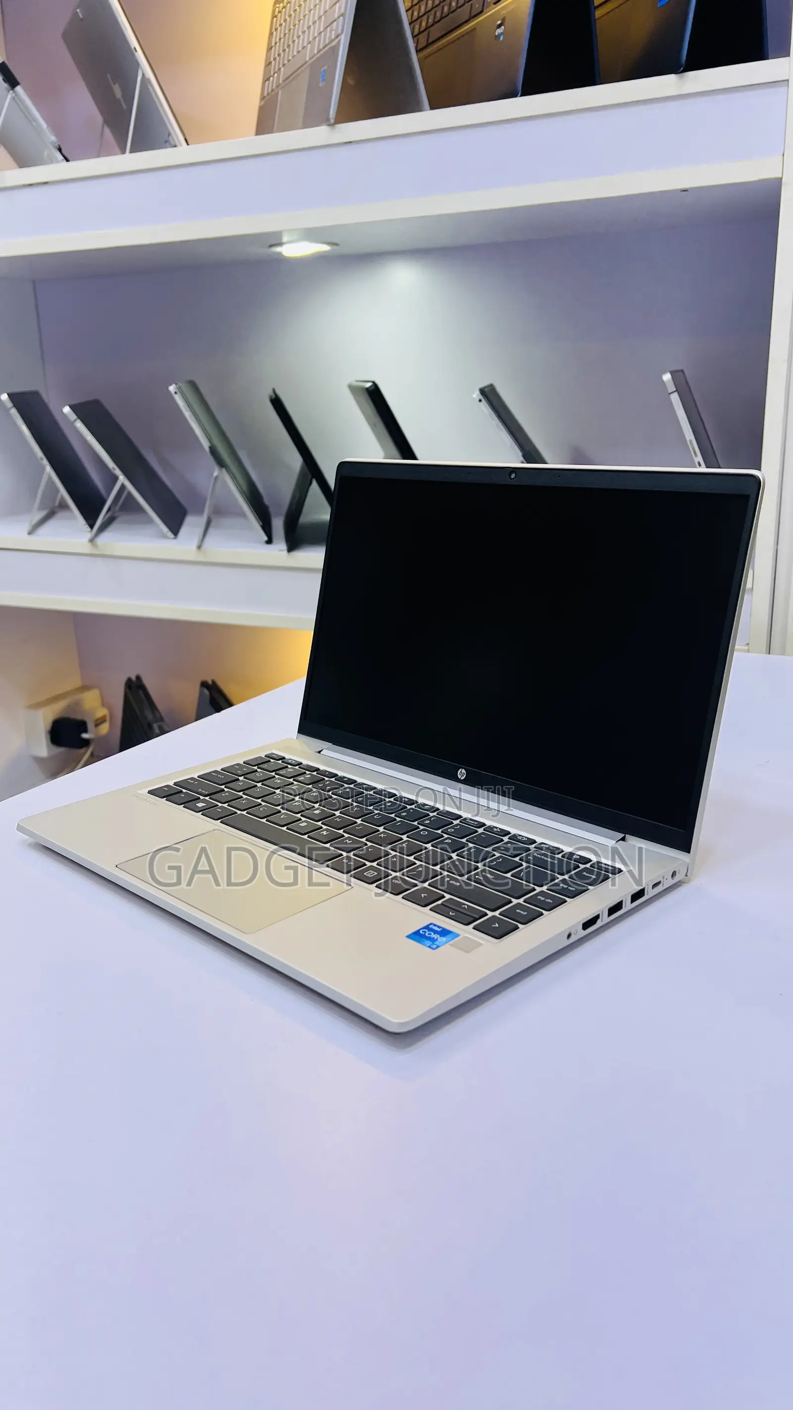 New Laptop HP ProBook 440 G8 8GB Intel Core I5 SSD 256GB