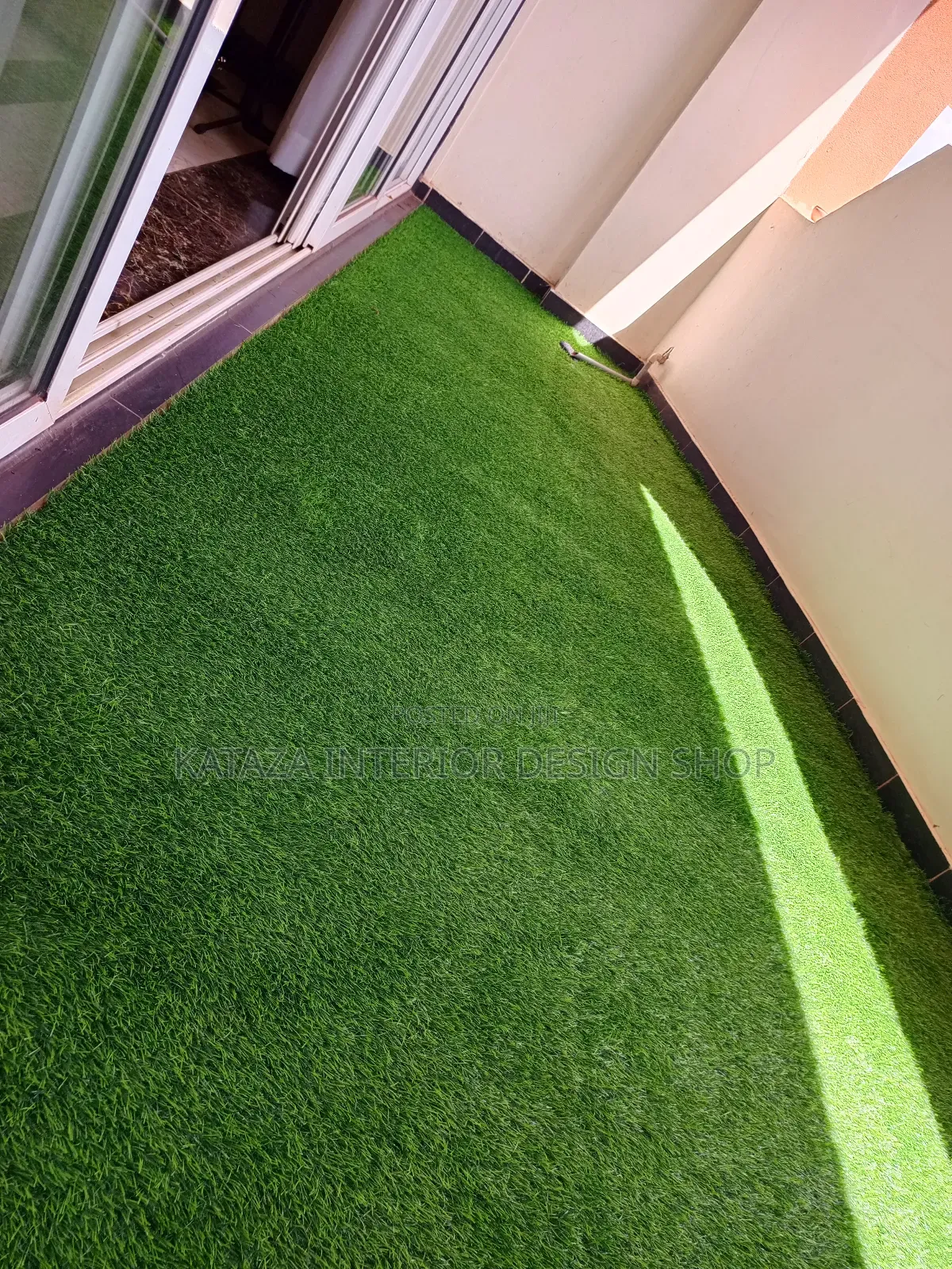 Modern Balcony Grass Carpet