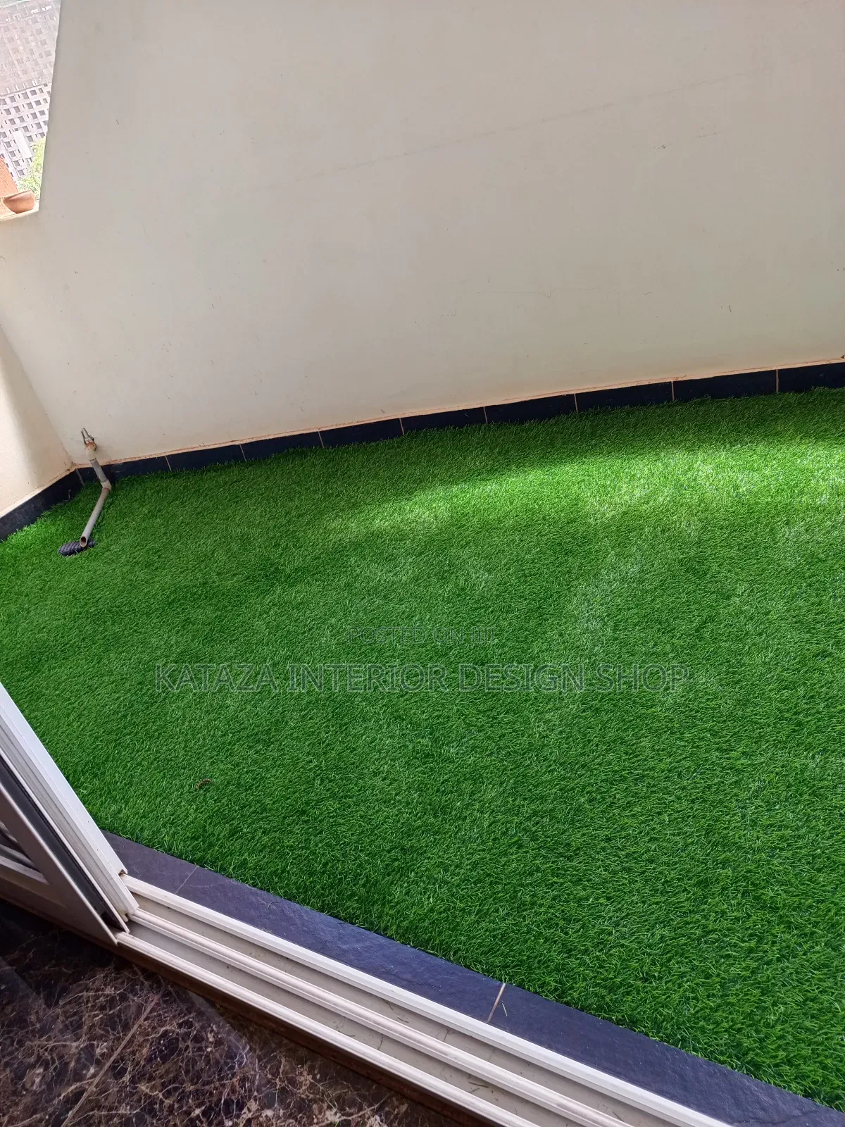 Modern Balcony Grass Carpet