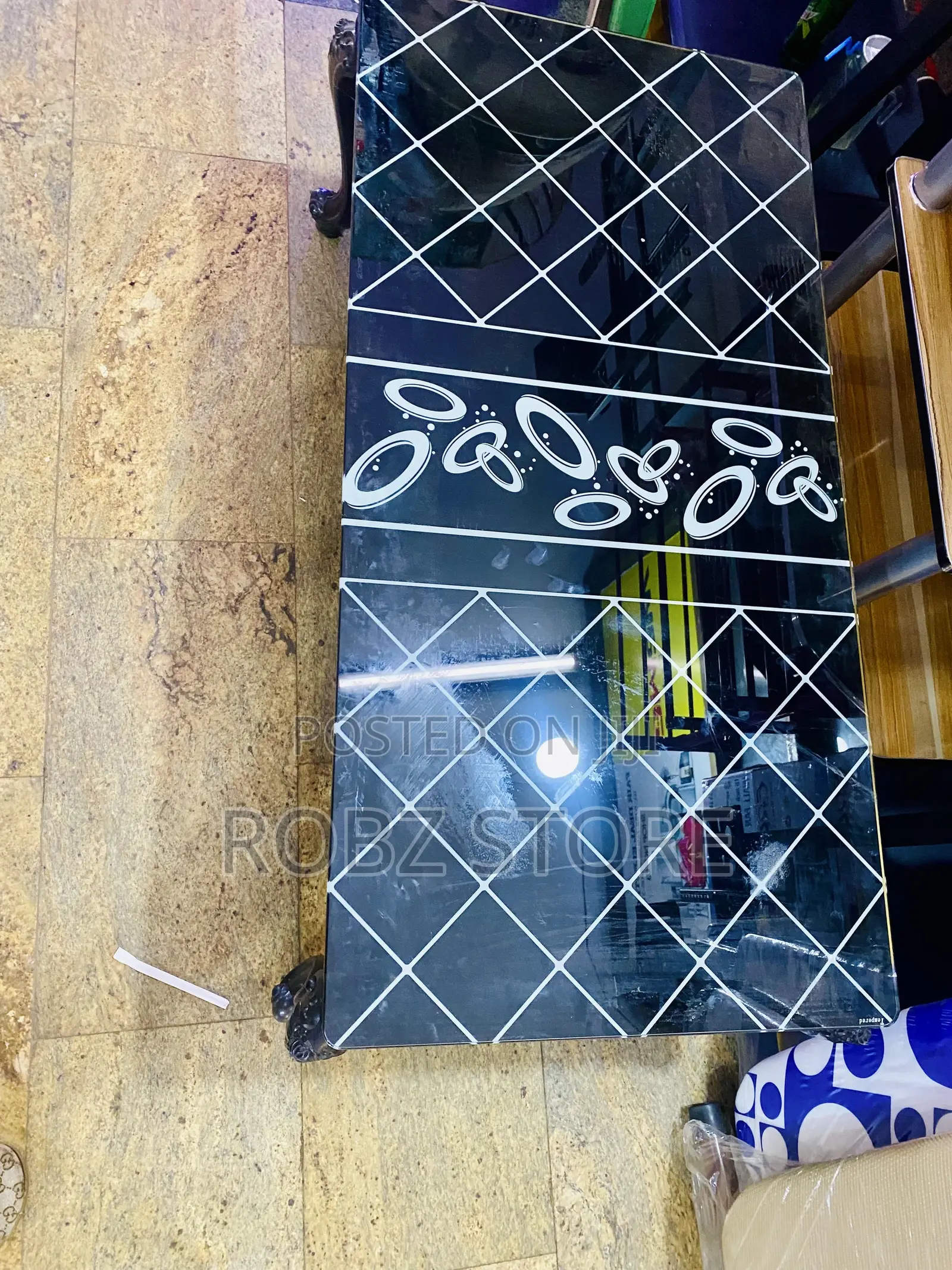 Centertable