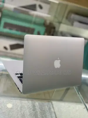 Laptop Apple MacBook Air 8GB Intel Core I5 SSHD (Hybrid) 128GB