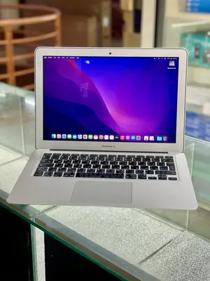 Laptop Apple MacBook Air 2015 8GB Intel Core I5 SSHD (Hybrid) 256GB