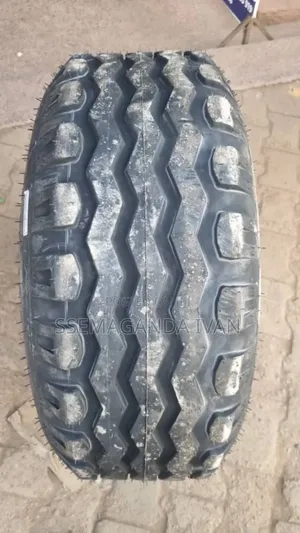 12.5/80r15.3 Tractor Trailer Tyres