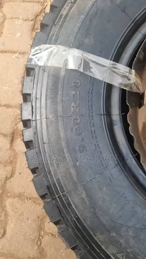 900r20 Highway Tyre