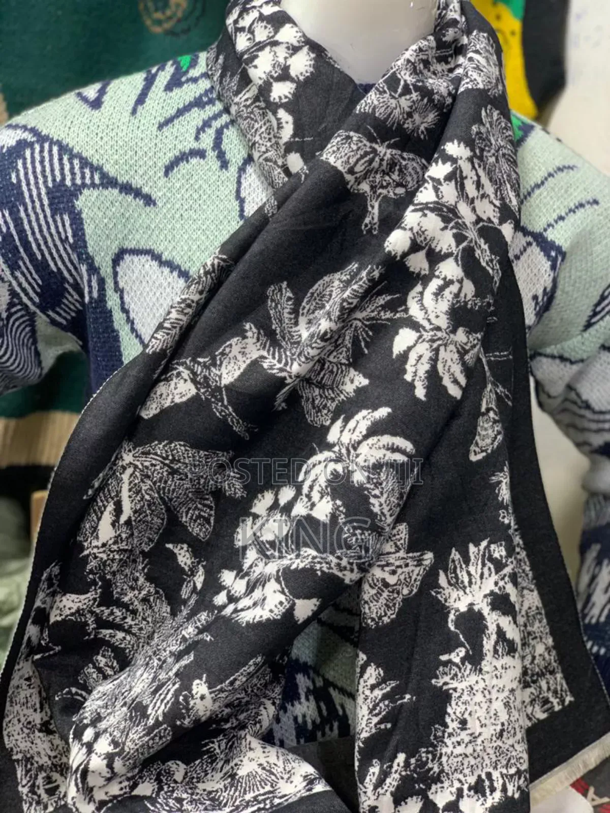 Express Gucci/Burberry Scarf