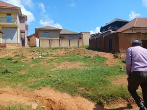 Commercial Plot for Commercial Shops Quicksale Busabaala Rd