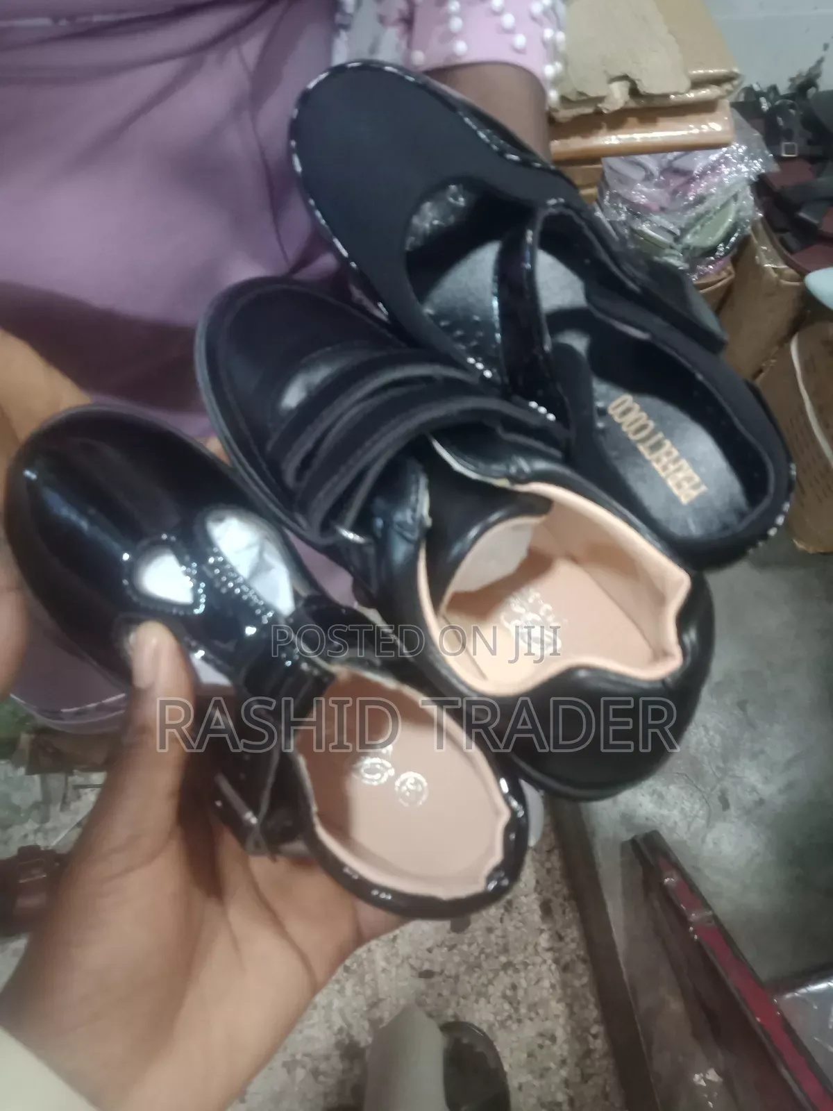 Children's Shoes Go Back