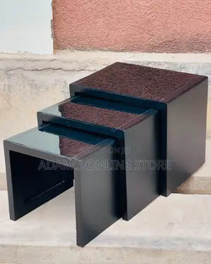 Black Stools Modern Coffee Table