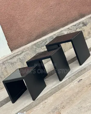Black Stools Modern Coffee Table