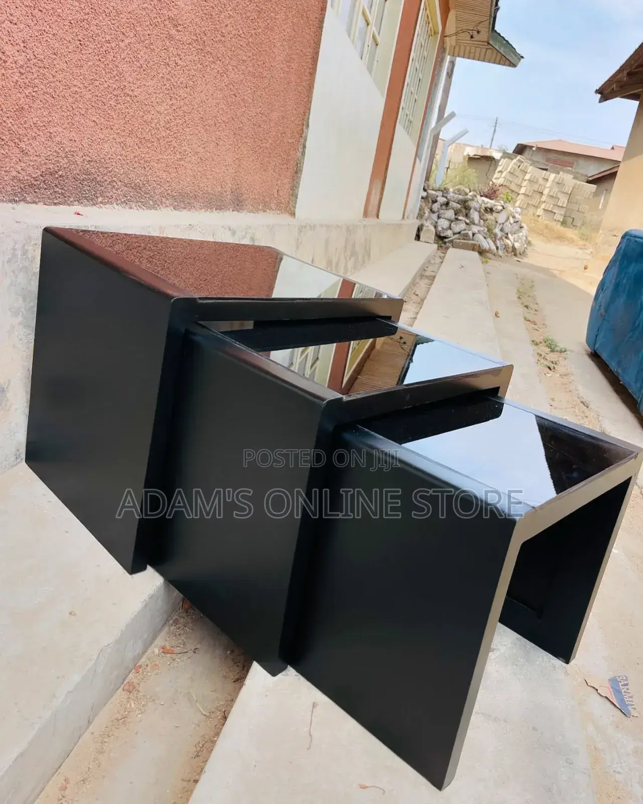 Black Stools Modern Coffee Table