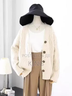 Maest Knit Sweater/Cardigan