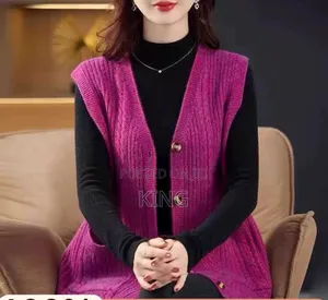 Fashion v-Neck Button Sweater