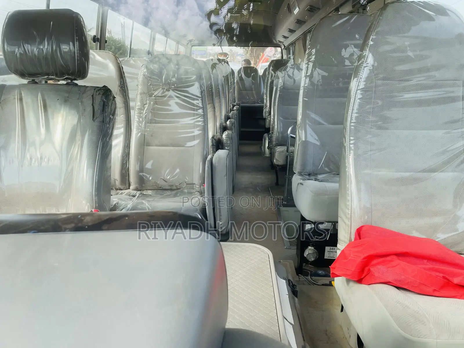 Toyota Coaster 2012 Pink