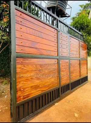 Sliding Modern Gate