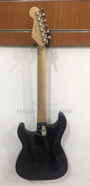 Yamaha Solo Guitar
