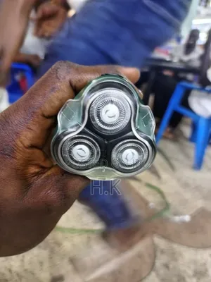 3-in-1 Electric Shaver