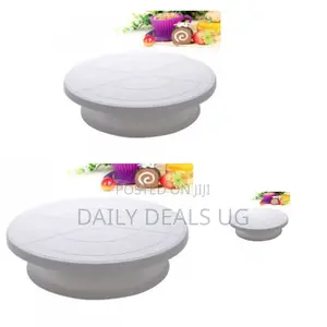 White Round Cake Stand