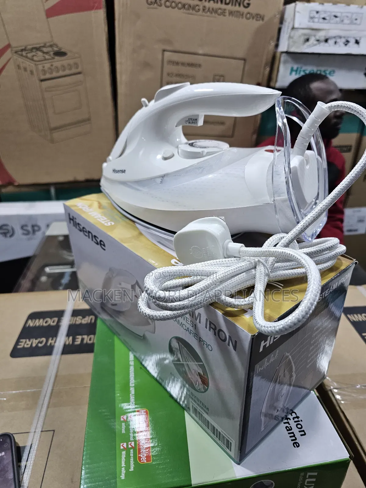 Hisense Steam Flat Iron 2800W New on Promotion