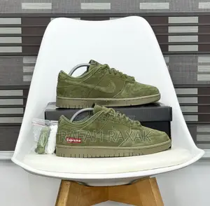 Original Green Nike SB Dunk Low X Supreme Sneakers