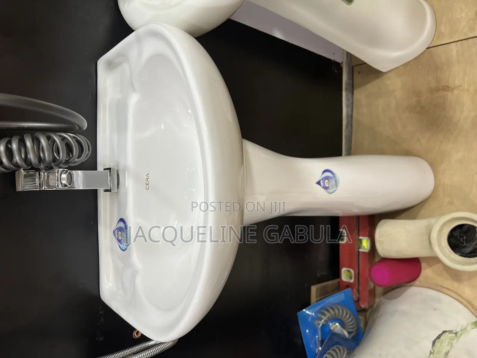 Hand Wash Basin With Pedestal